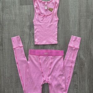 Bubblegum Pink Skims Set